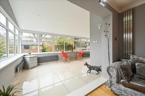7 Weald Close, Locks Heath, Southampton, SO31 6UZ