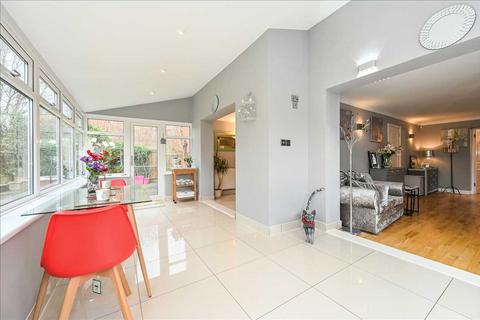 7 Weald Close, Locks Heath, Southampton, SO31 6UZ