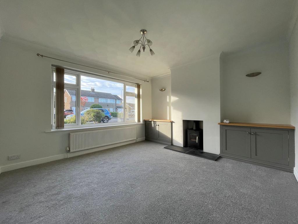 Beckwith Road, Harrogate, HG2 4 bed semidetached house £1,950 pcm (£