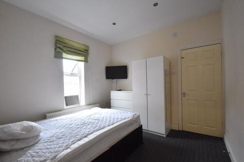 3 bedroom ground floor maisonette for sale - Belmont Road, Luton, Bedfordshire, LU1 1LL