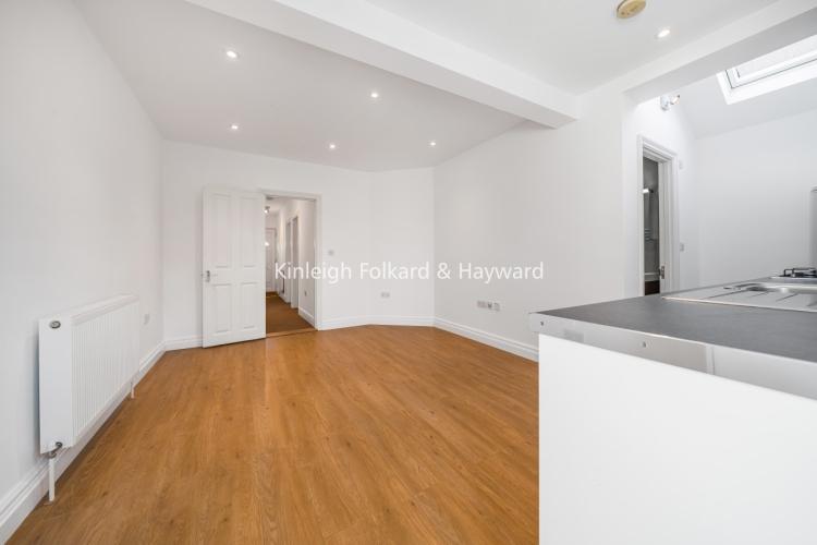 Kimble Road London SW19 2 bed flat - £1,700 pcm (£392 pw)