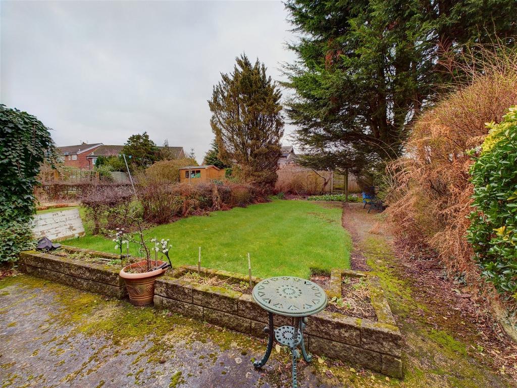 Rothwell Drive, Aughton, Ormskirk, L39 5AN 3 bed semidetached house