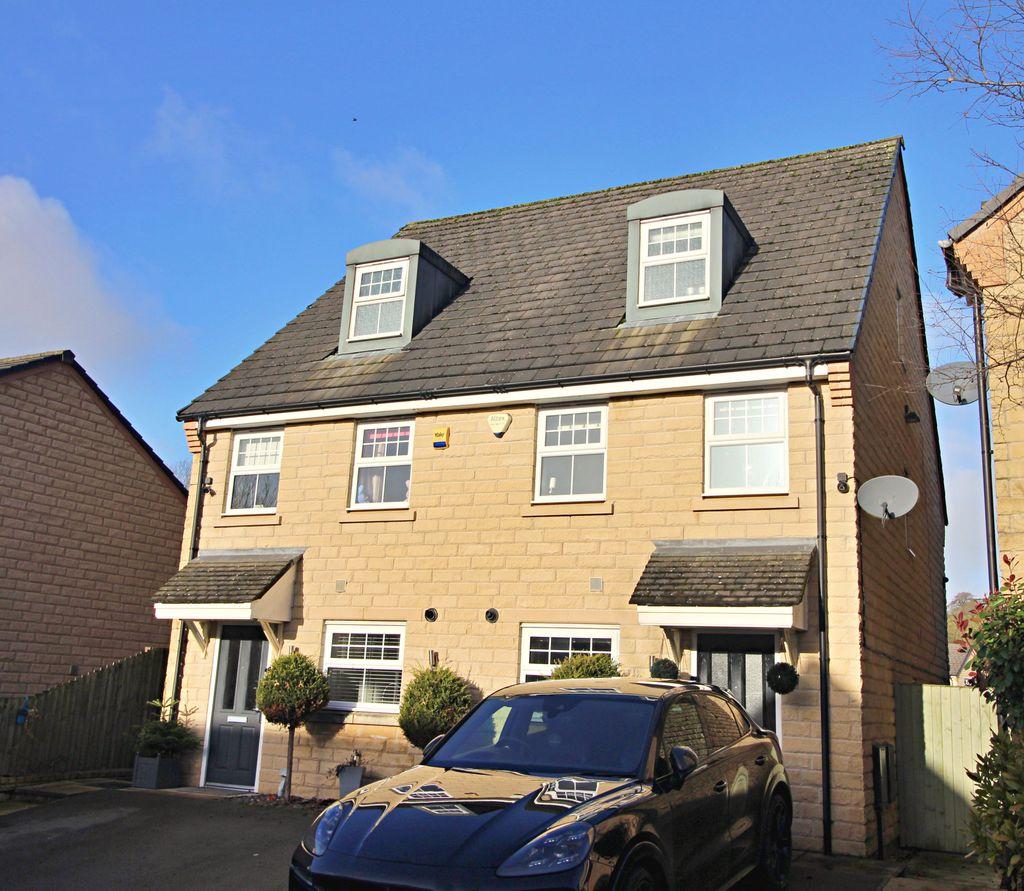 Yarn Avenue, Helmshore BB4 4QP 3 bed semidetached house £1,200 pcm (£277 pw)