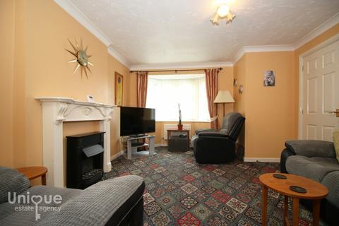 1 Chirk Drive, Thornton-cleveleys, FY5 4FG