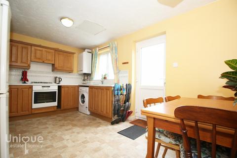 1 Chirk Drive, Thornton-cleveleys, FY5 4FG
