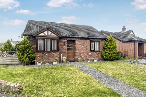 2 bedroom bungalow for sale - Maes Uchaf, Llansantffraid, Powys, SY22