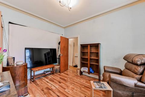29 Rosebank Road, London, E17 8NH