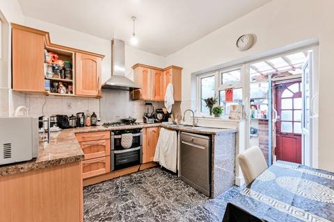 29 Rosebank Road, London, E17 8NH