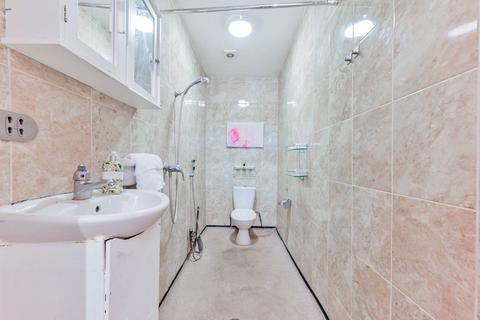 29 Rosebank Road, London, E17 8NH