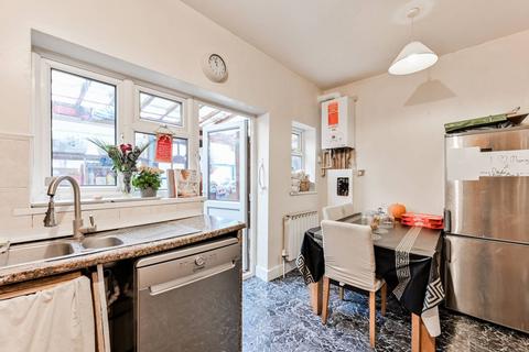29 Rosebank Road, London, E17 8NH