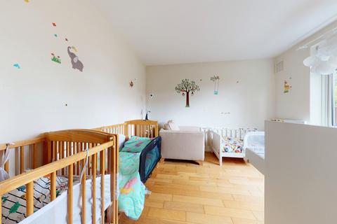 11 Rowan Close, London, SW16 5JD