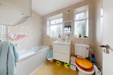 11 Rowan Close, London, SW16 5JD