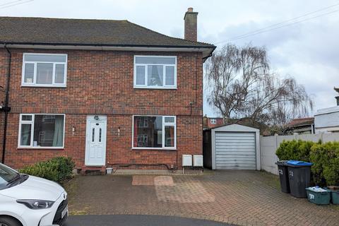 11 Rowan Close, London, SW16 5JD