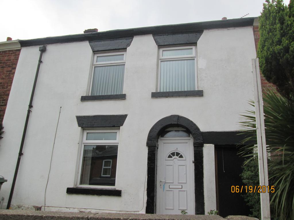Lyons Lane, Chorley PR6 3 bed terraced house to rent £695 pcm (£160 pw)