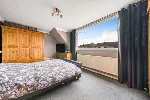 14 Chaplin Crescent, Sunbury-on-thames, TW16 7JE
