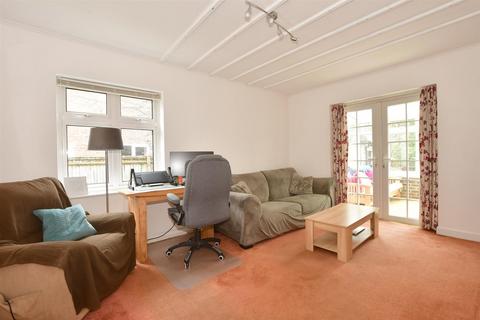 88 Copthorne Road, Felbridge, East Grinstead, RH19 2NU