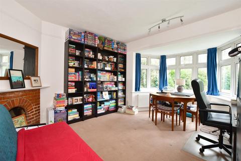 88 Copthorne Road, Felbridge, East Grinstead, RH19 2NU