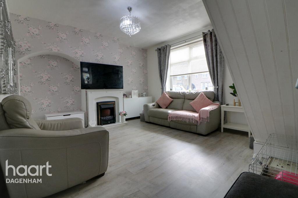 Hatfield Road, Dagenham 2 bed end of terrace house £350,000