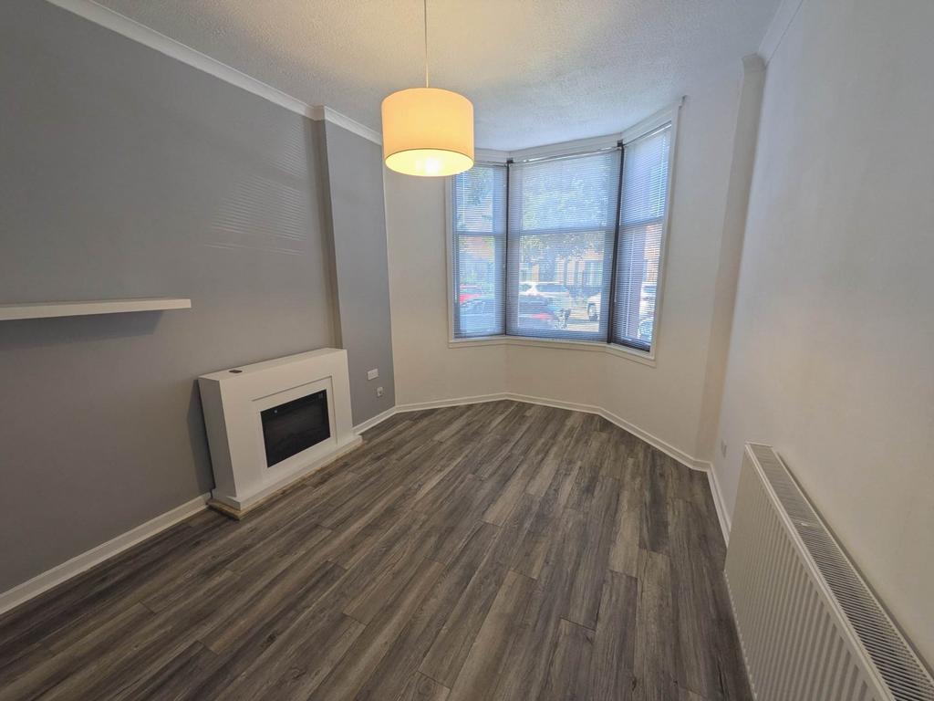 Apartment in Glasgow - View 2