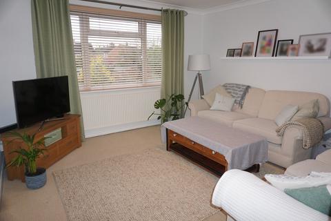 3 bedroom maisonette for sale - Fullers Way South, Chessington, Surrey. KT9 1HA