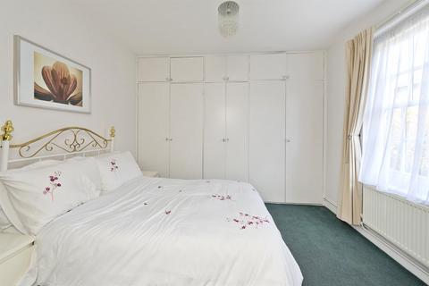 3 bedroom flat for sale, Hill Farm Road, London, W10