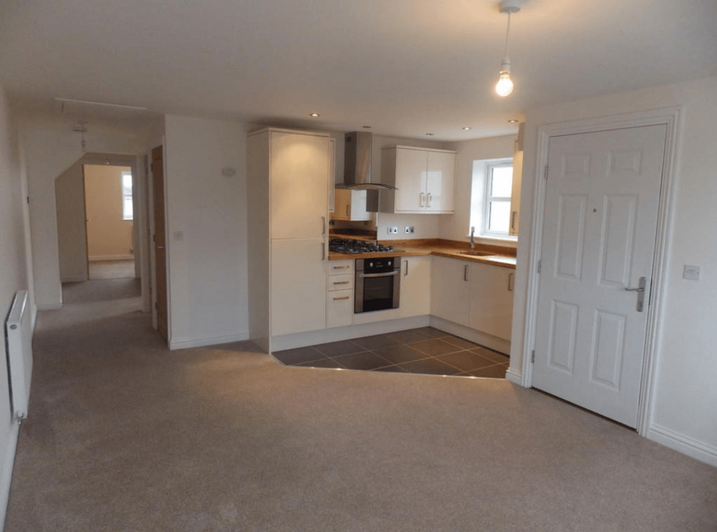 2 bed flat, Cirencester