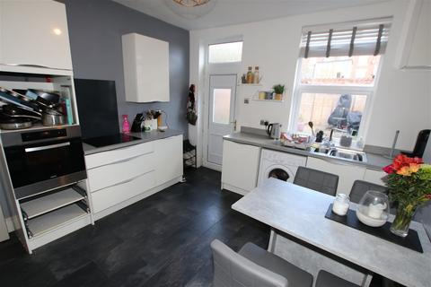 6 Fountain Square, Darton, Barnsley, S75 5HY
