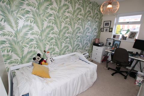 6 Fountain Square, Darton, Barnsley, S75 5HY