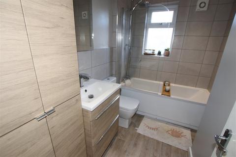 6 Fountain Square, Darton, Barnsley, S75 5HY
