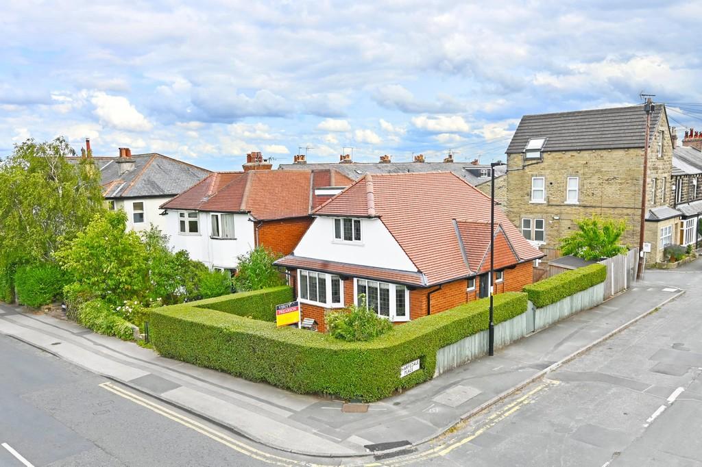 Otley Road, Harrogate 2 bed detached house for sale £350,000
