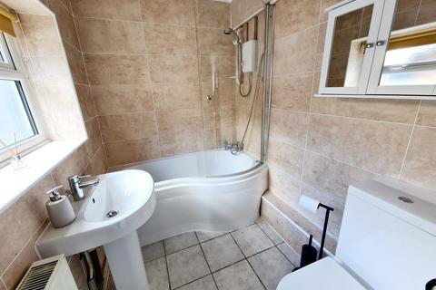 2 bedroom terraced house to rent, Sant Street, Stoke-on-Trent