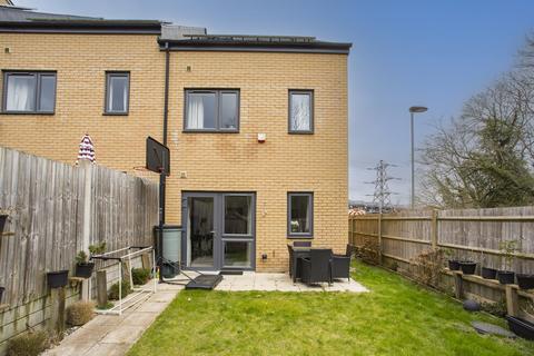 25 Emerald Walk, Tunbridge Wells, TN2 3FA