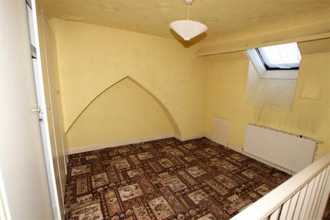 35 Blenheim Road, Barnsley, S70 6AR
