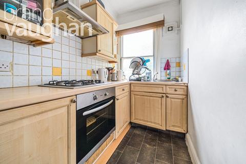 4 bedroom terraced house to rent, Sackville Road, Hove, BN3