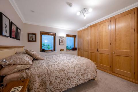 2 bedroom flat for sale - Riverside, Guildford, GU1