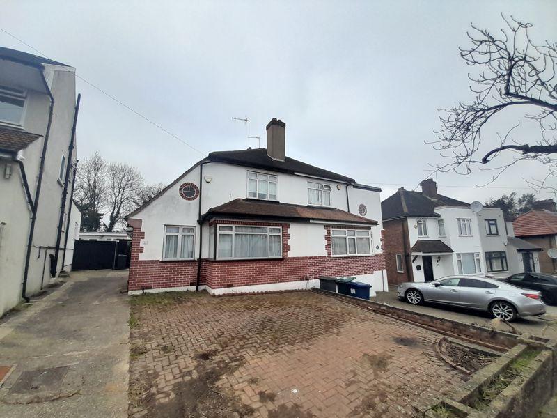Riverdene, Edgware 3 bed semidetached house for sale £525,000