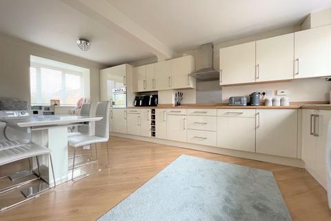 77 Fawn Crescent, Hedge End, Southampton, SO30 2QD