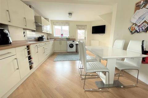 77 Fawn Crescent, Hedge End, Southampton, SO30 2QD