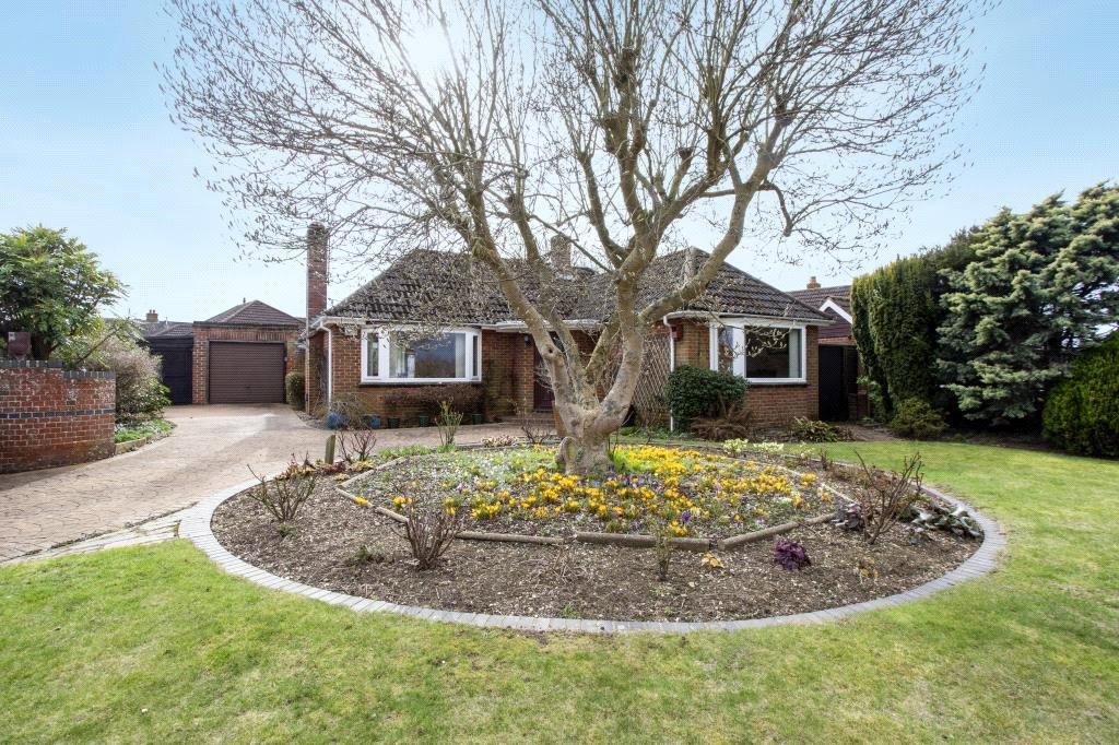 Salisbury Gardens, Basingstoke, RG22 2 bed bungalow for sale £400,000