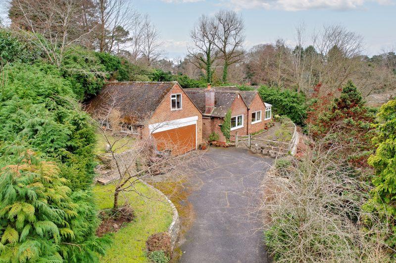 Upper Bourne Lane, Farnham 4 bed bungalow £870,000