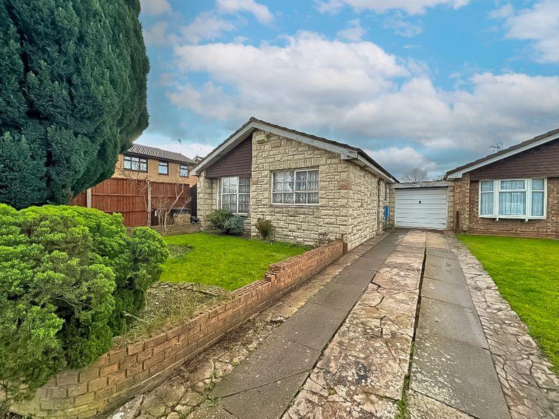 Stubbington Close, Willenhall 2 bed detached bungalow for sale £160,000