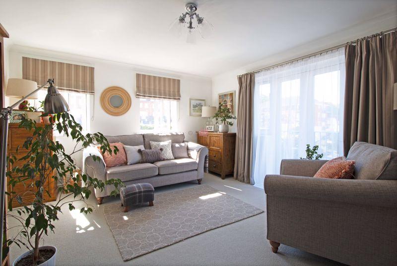 Applecross Close, Rochester 2 bed apartment £230,000