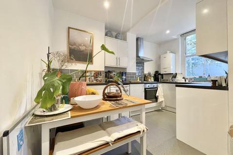 1 bedroom apartment to rent, Warneford Street, E9
