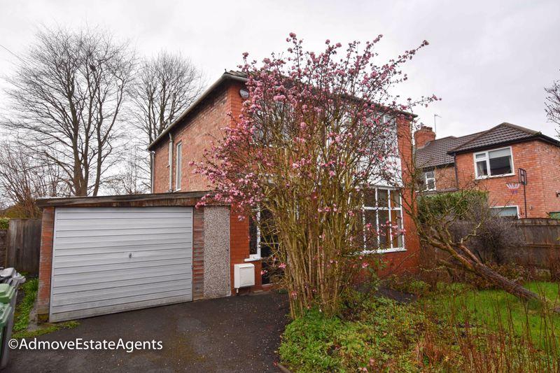 Bridge Grove, Timperley, Altrincham... 3 bed detached house £1,600