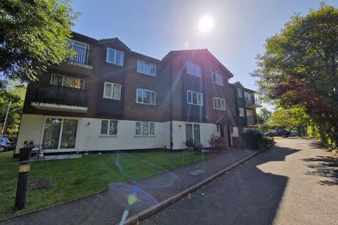 2 bedroom apartment to rent, Birchend Close, South Croydon