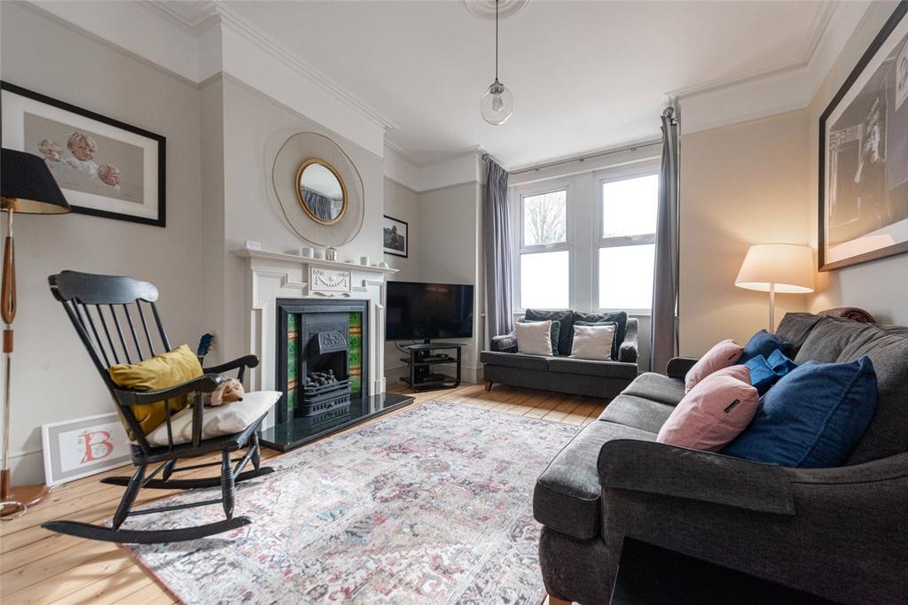 Harlesden Road, London, NW10 4 bed terraced house for sale £775,000