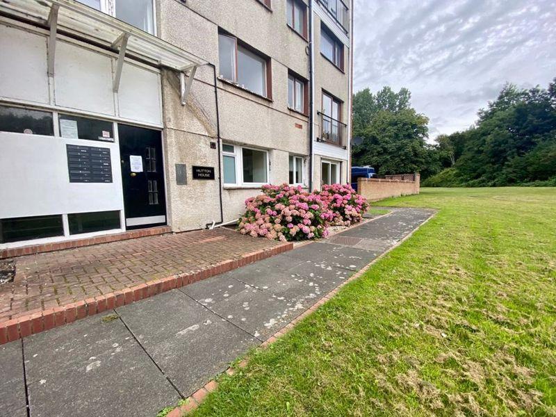 Hutton House, St Johns Green, North... 1 bed apartment £325 pcm (£75 pw)
