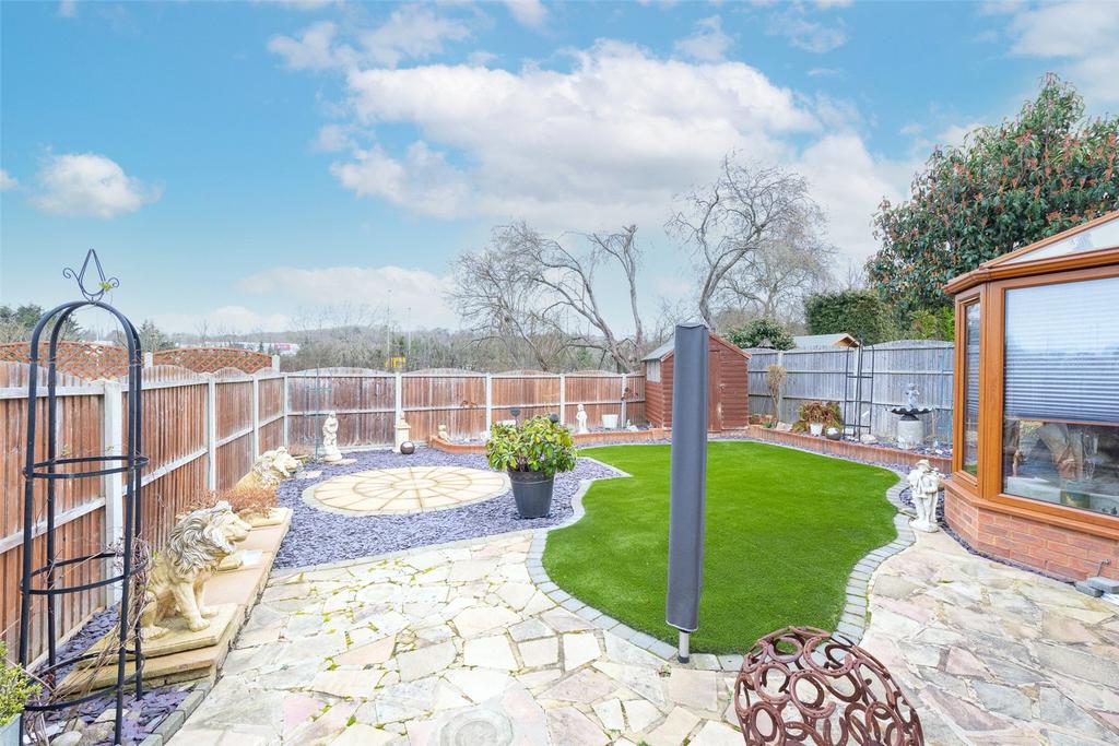 Blackwater Rise, Calcot, Reading, Berkshire, RG31 Studio £1,100 pcm