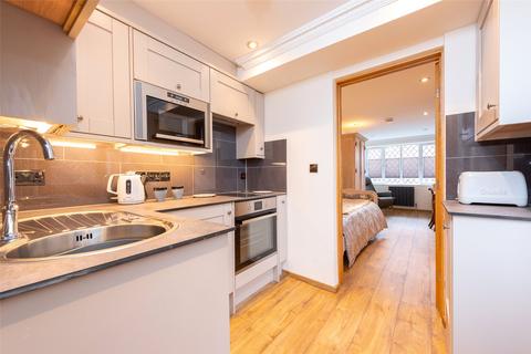 1 bedroom apartment to rent, Blackwater Rise, Calcot, Reading, Berkshire, RG31