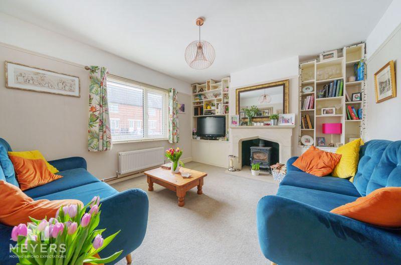 Louise Road, Dorchester, DT1 3 bed end of terrace house £350,000